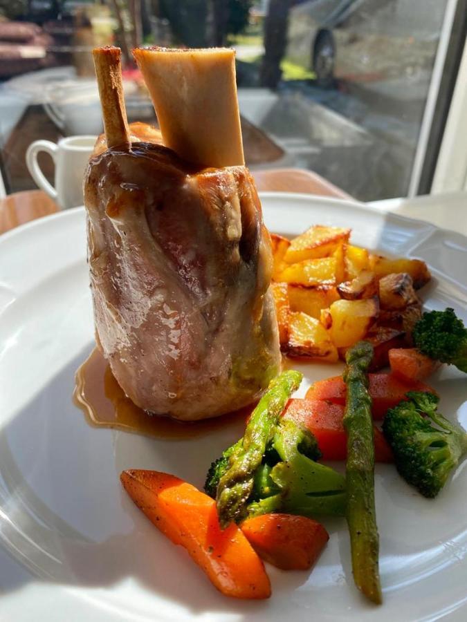Rivabella Garni & Restaurant Bed & Breakfast Tenero-Contra ภายนอก รูปภาพ